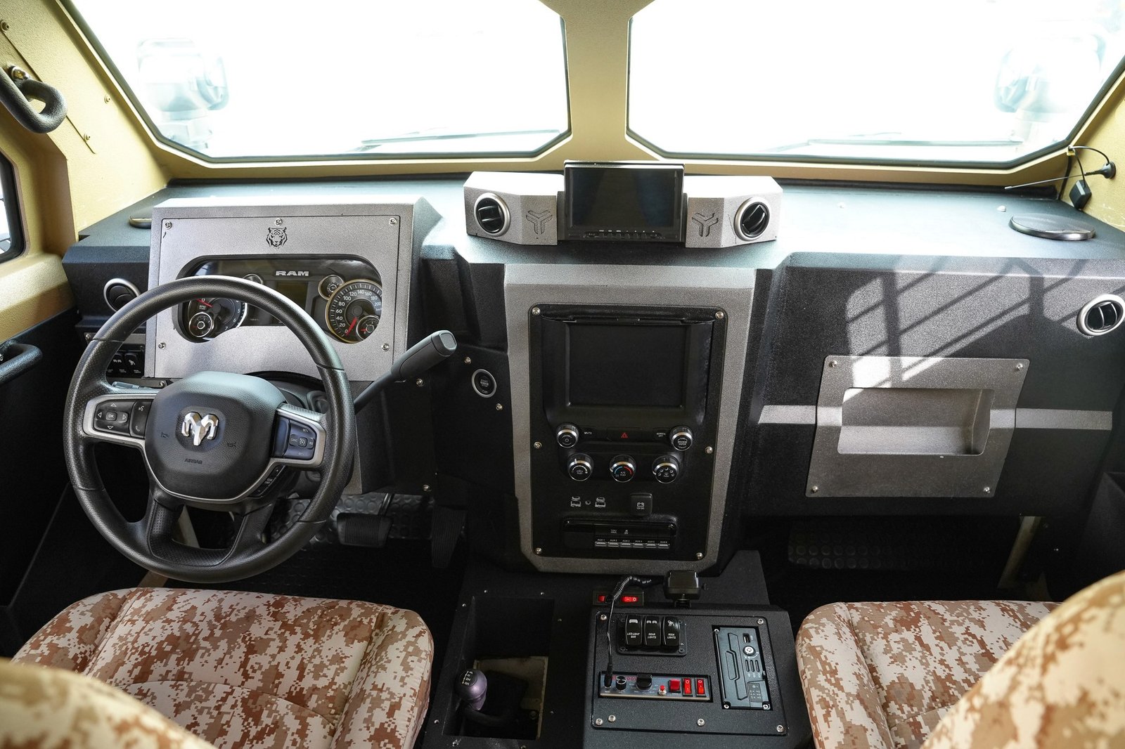 SAV Tiger 4x4 interior dashboard